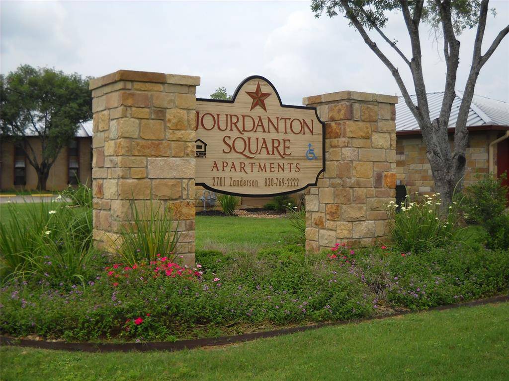 Jourdanton, TX 78026,2701 Zanderson