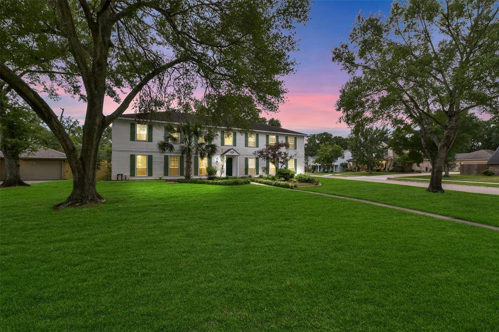 El Lago, TX 77586,302 Hickory Ridge DR