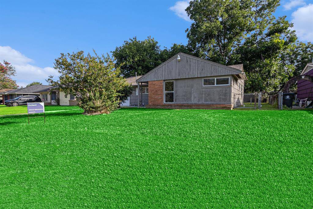 Houston, TX 77033,5715 Willow Glen DR