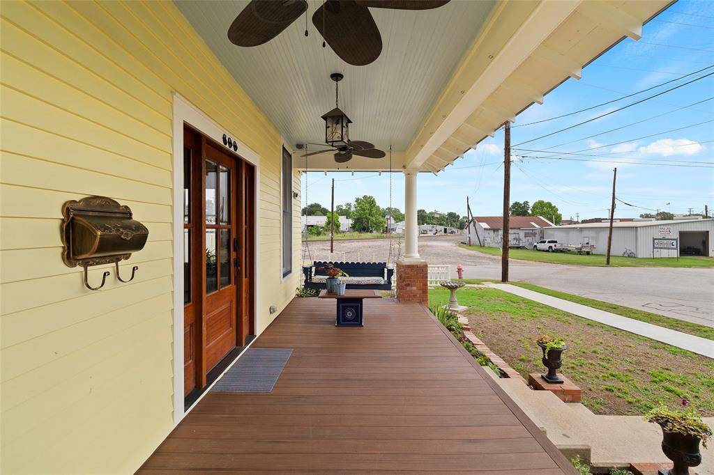 Brenham, TX 77833,600 S Day ST