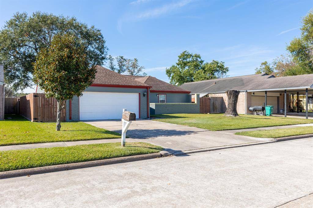 Pasadena, TX 77505,3810 Mackinac LN