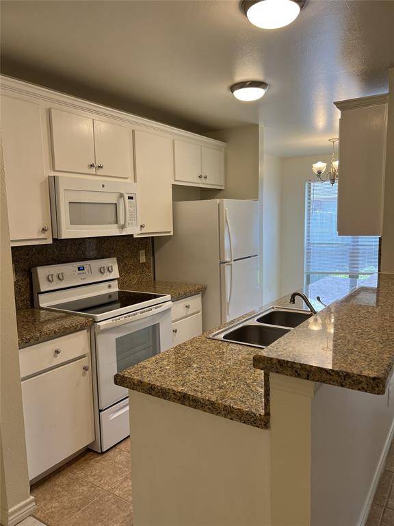 Franklin, TX 77856,712 N N Sharp ST