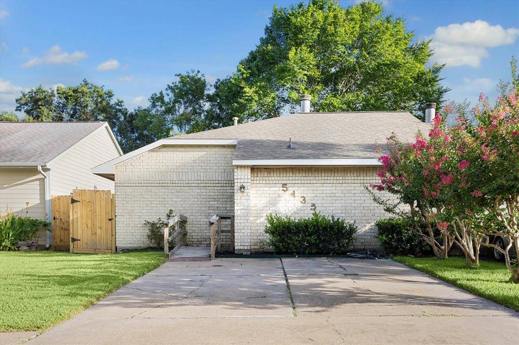 Houston, TX 77053,5435 Ridge Wind LN