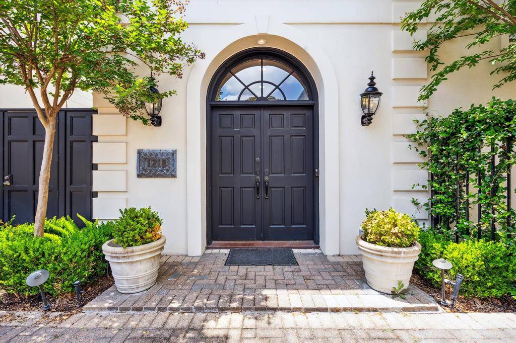 Houston, TX 77057,1218 Nantucket DR