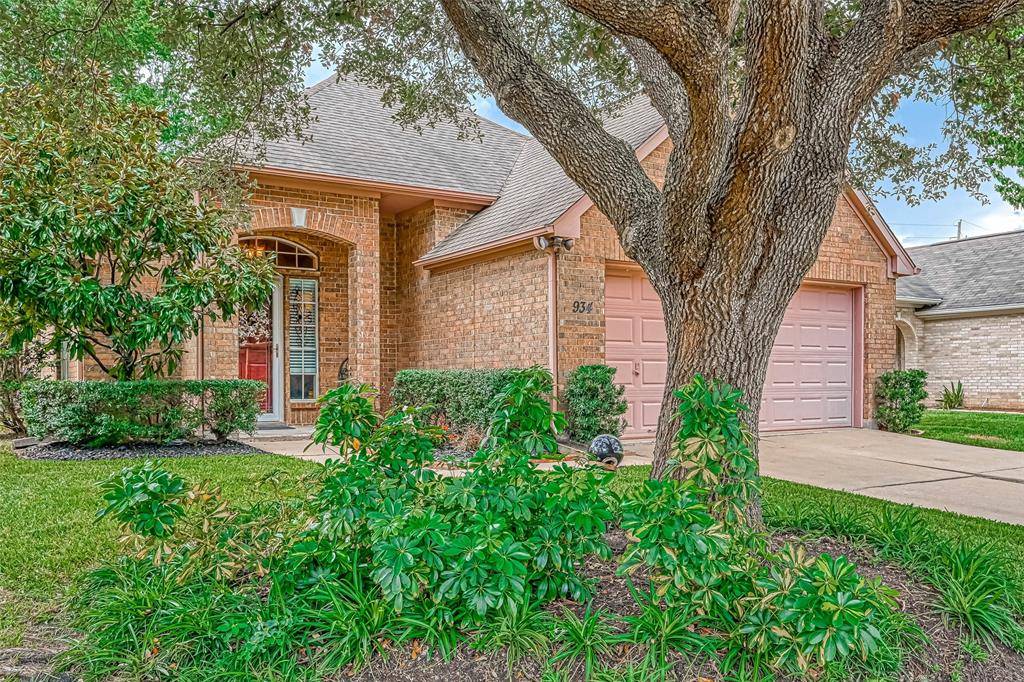 Pearland, TX 77584,934 Peach Blossom DR