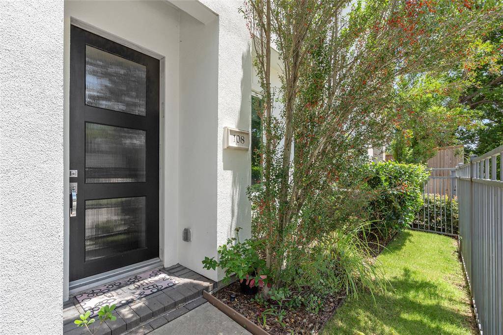 Houston, TX 77002,108 Pierce ST