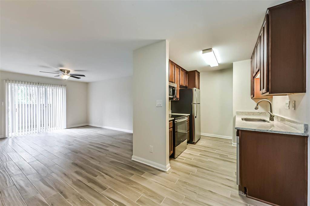 Houston, TX 77009,1860 White Oak DR #245