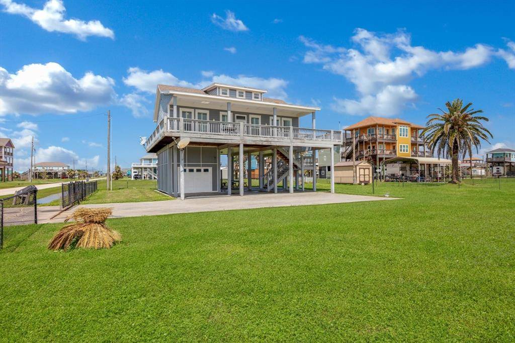 Crystal Beach, TX 77650,872 O'Neal RD