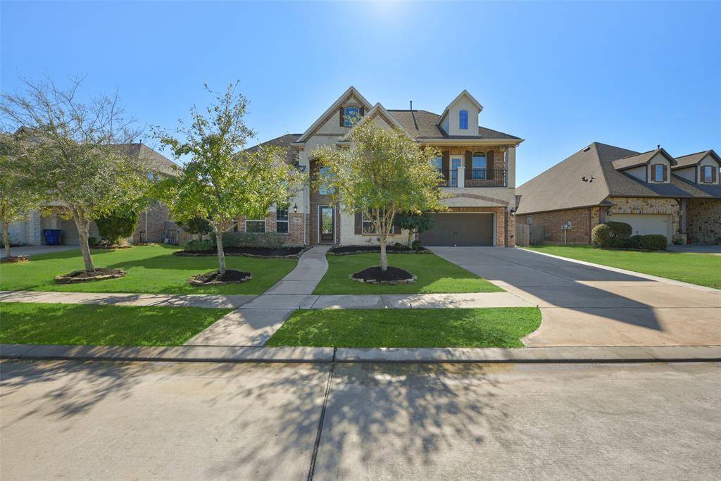 Friendswood, TX 77546,1015 W Bolivar Point LN