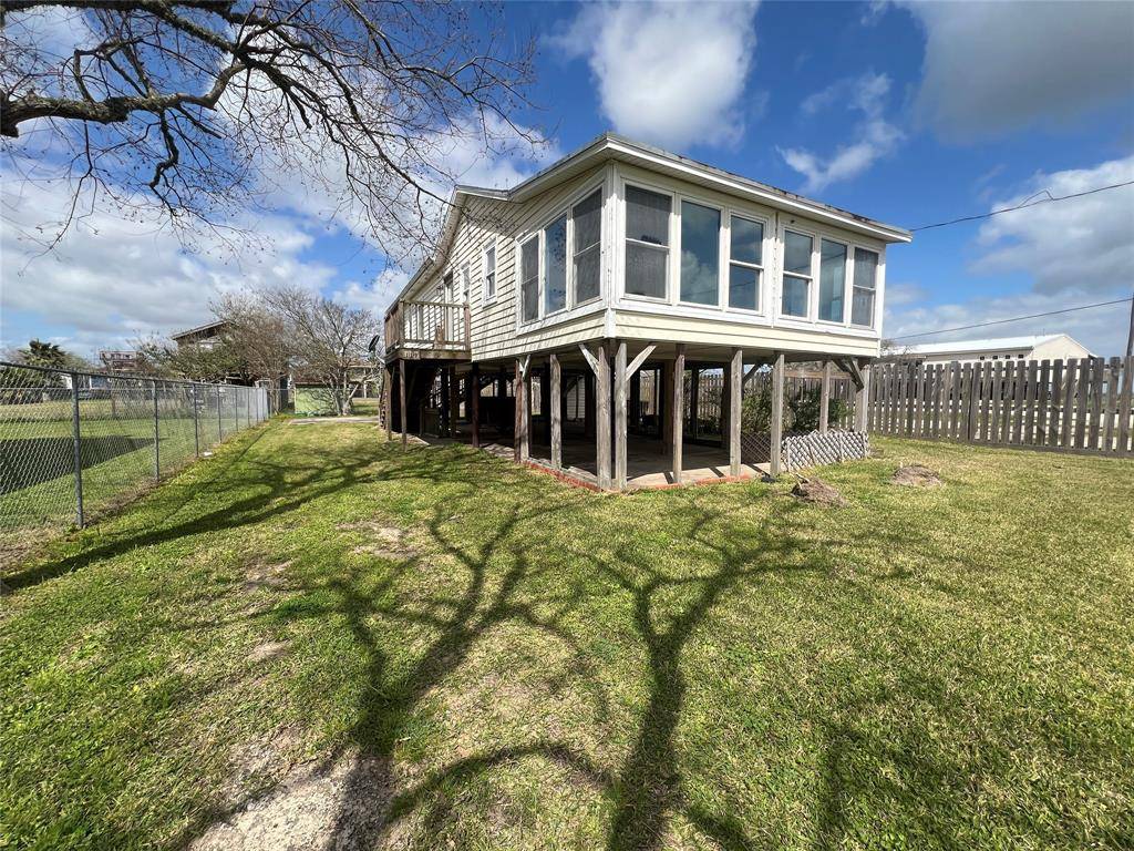 Dickinson, TX 77539,118 17th ST