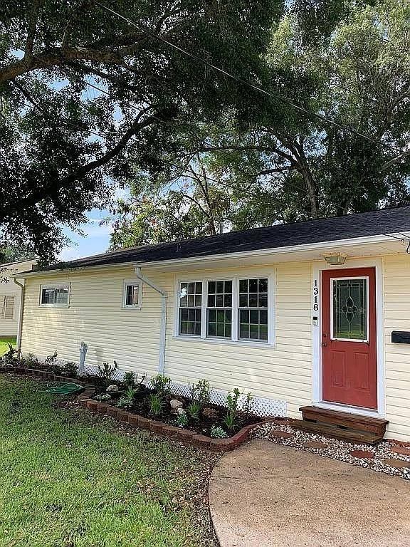 Port Neches, TX 77651,1318 Herring AVE