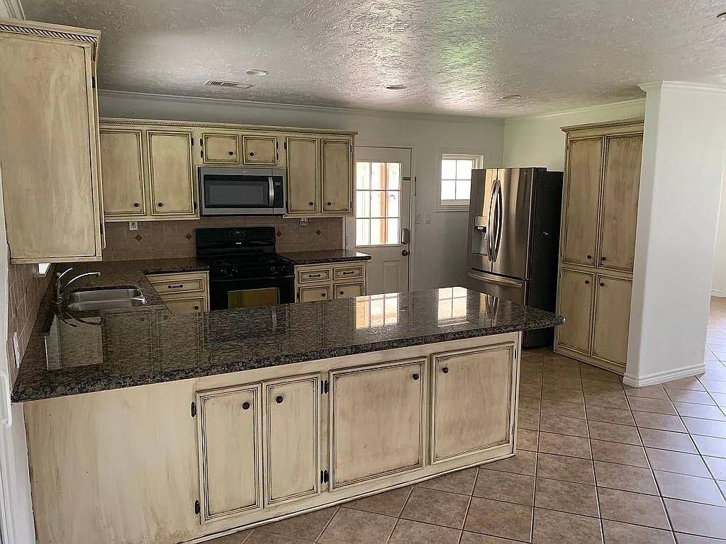 Port Neches, TX 77651,1318 Herring AVE