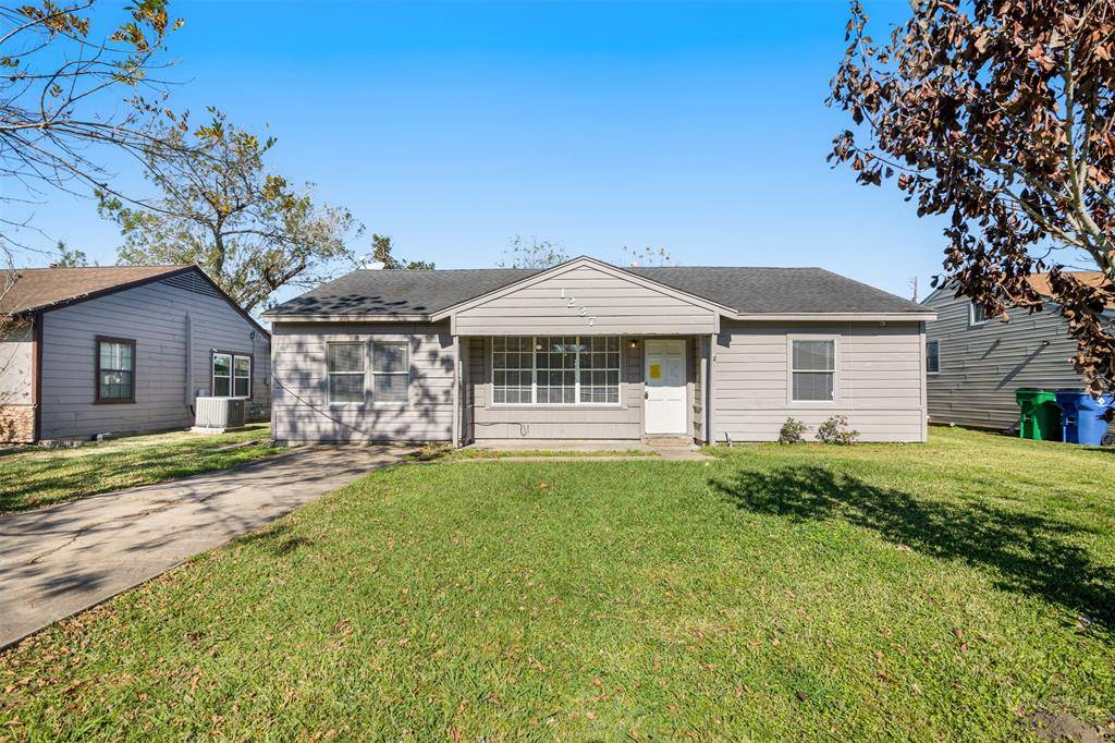 Angleton, TX 77515,1237 San Felipe ST