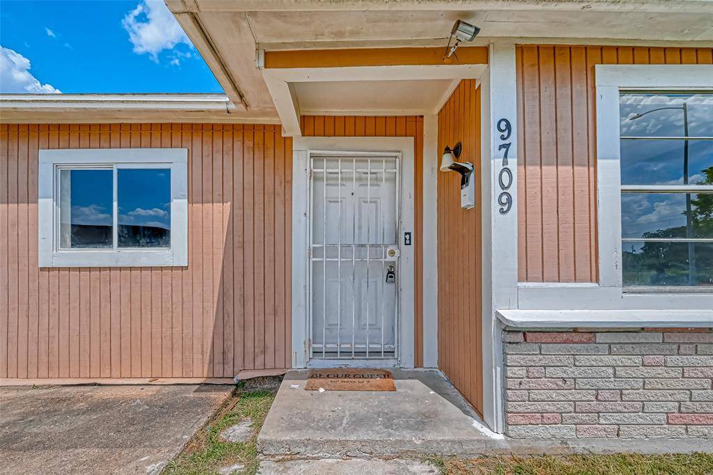 Houston, TX 77051,9709 Fairland DR