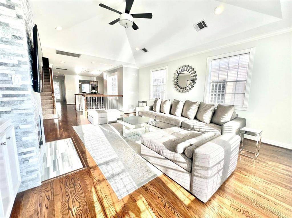 Houston, TX 77007,1714 Roy ST