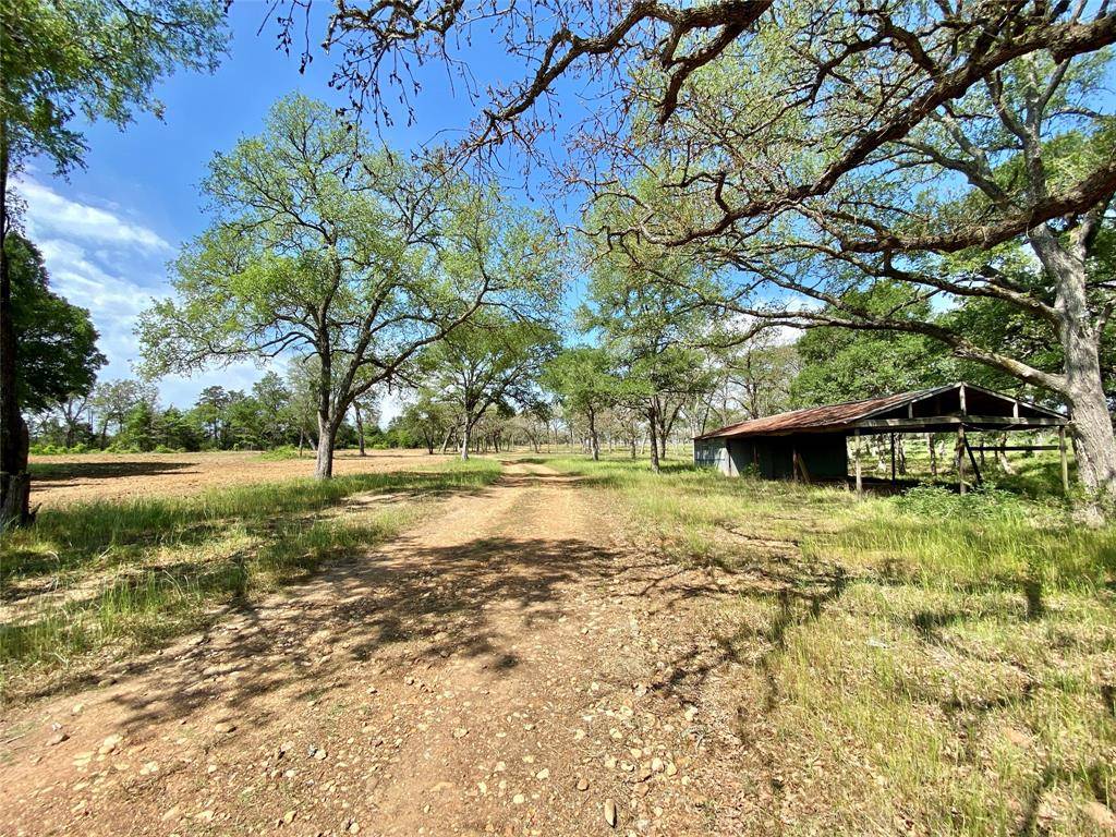 Smithville, TX 78957,1365 FM 2104