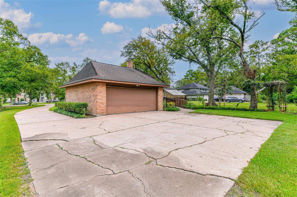 Friendswood, TX 77546,2106 Pine DR