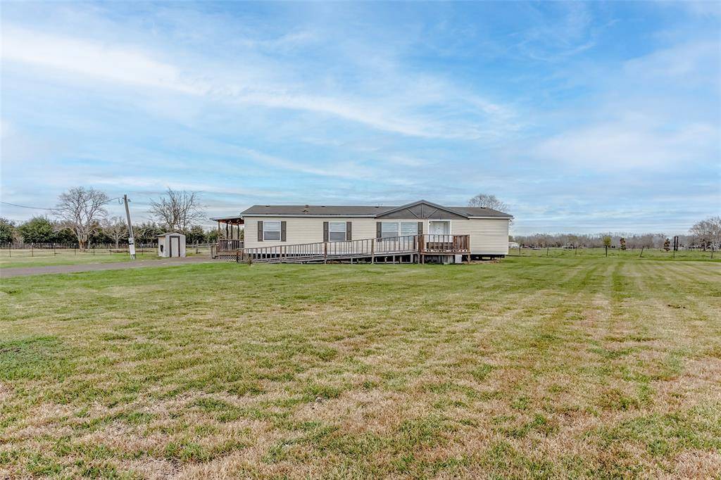 Damon, TX 77430,19403 County Road 12