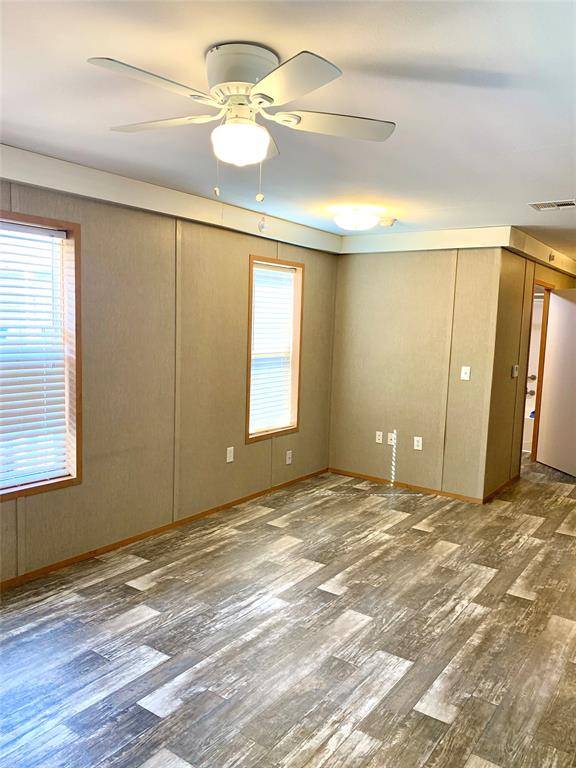 Alvin, TX 77511,3621 County Road 161 #J