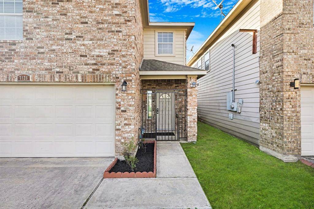 Houston, TX 77021,7128 Eastwood ST