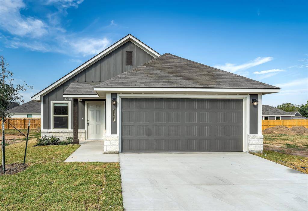 Navasota, TX 77868,1216 High ST
