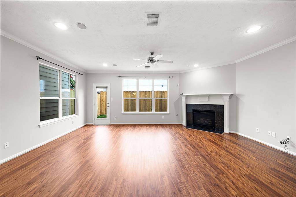 Houston, TX 77007,1517 Asbury ST