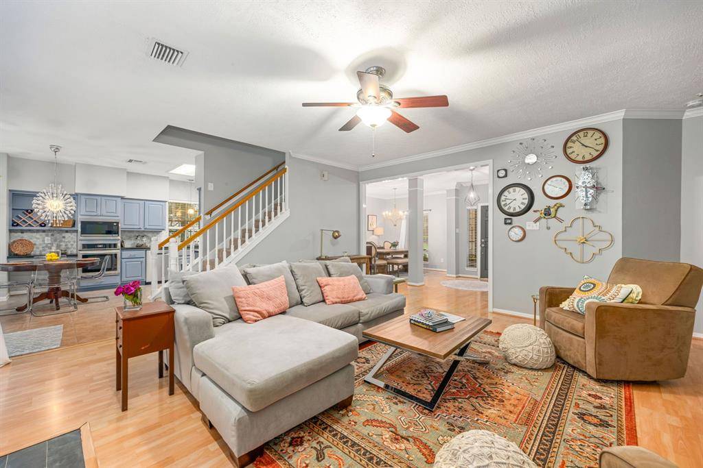 The Woodlands, TX 77381,6 Heathstone PL
