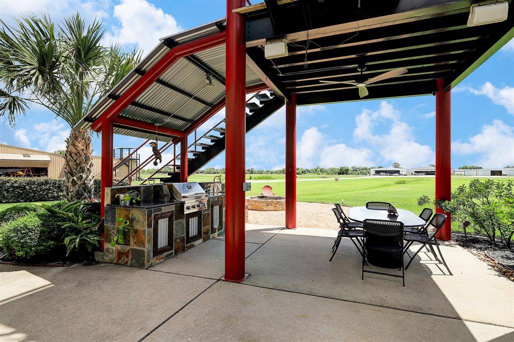 Pearland, TX 77581,1629 County Road 130