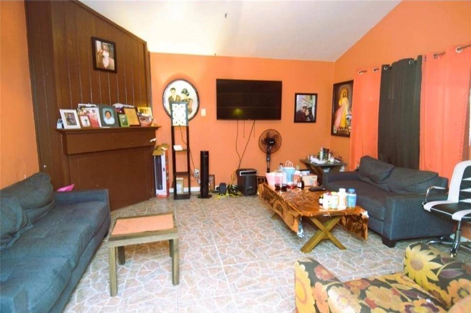 Houston, TX 77072,12506 Autumn Leaf LN