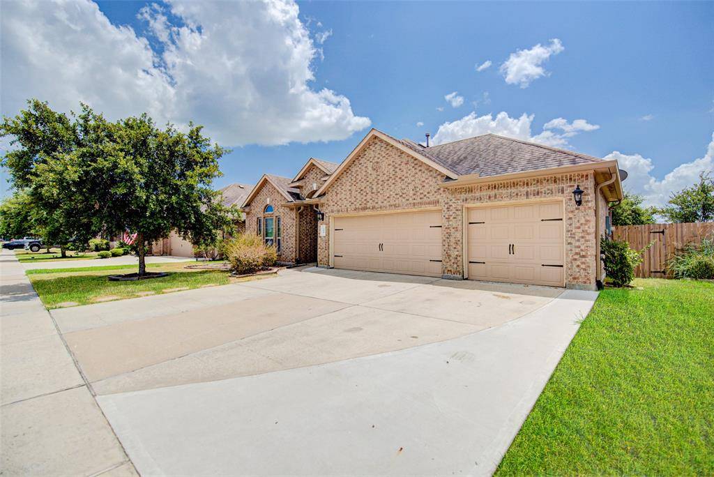 La Porte, TX 77571,911 Fairway DR