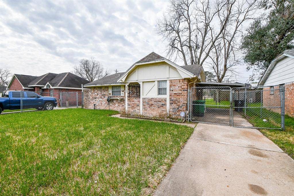 Houston, TX 77088,8323 Ponnel LN