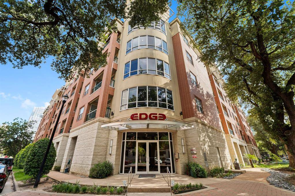 Houston, TX 77002,300 St Joseph Pkwy #319