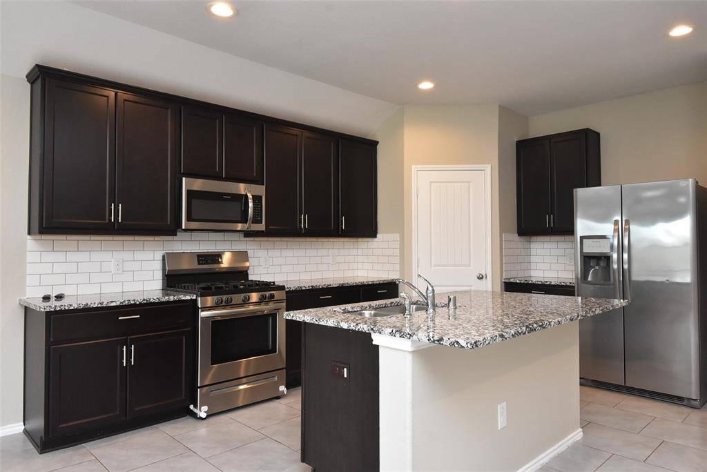 Rosharon, TX 77583,502 Poppy Field Ct
