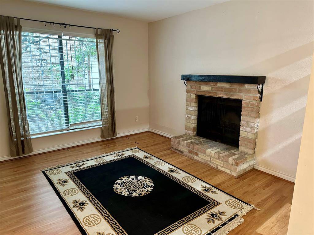 Houston, TX 77042,2100 Wilcrest DR #116