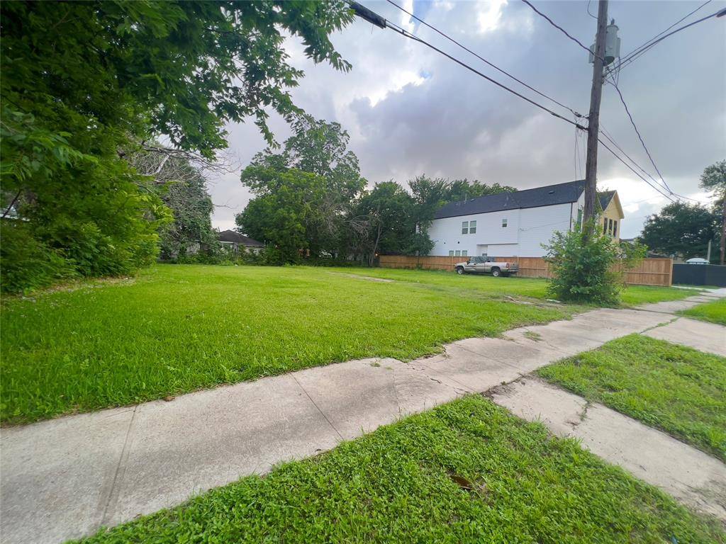 Houston, TX 77020,5306 San Juan ST