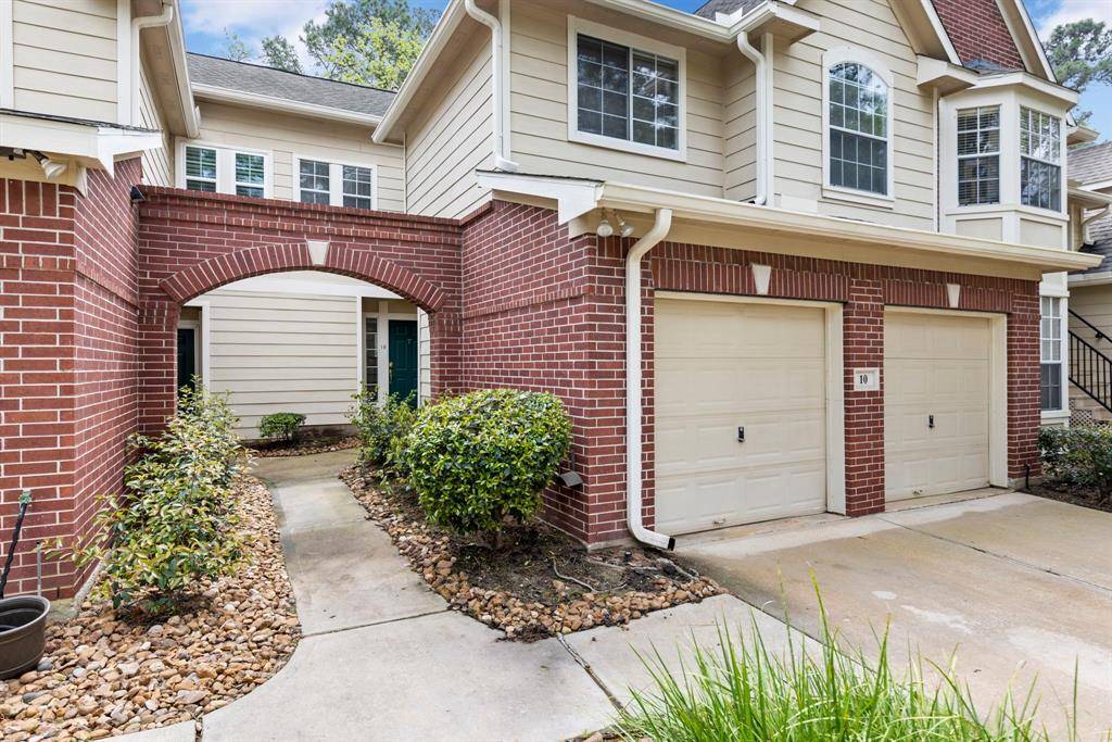 The Woodlands, TX 77381,10 S Magnolia Pond PL