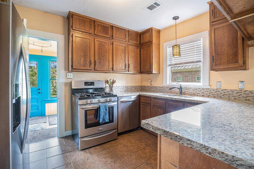 Santa Fe, TX 77510,12050 25th ST