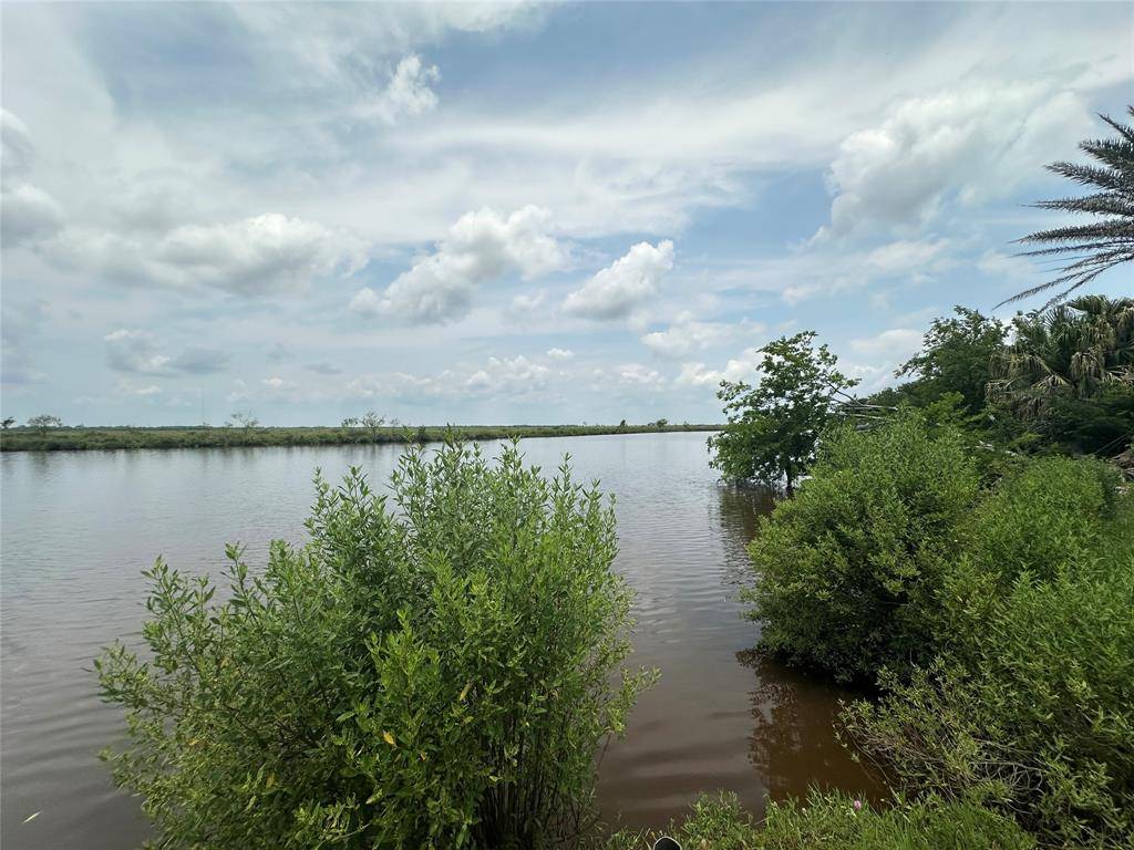 Angleton, TX 77515,515 Port RD