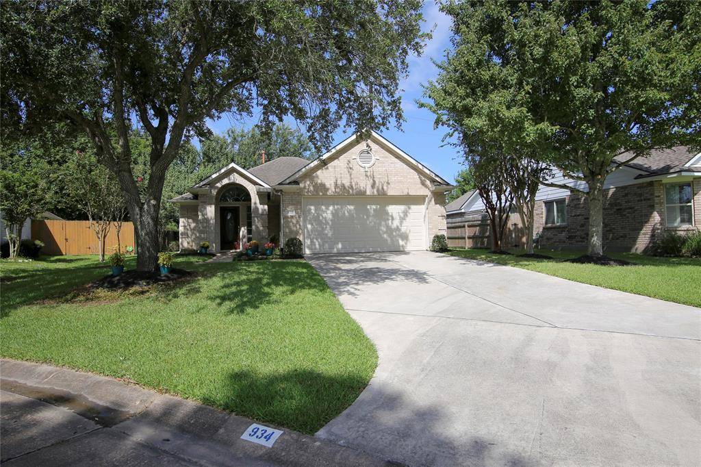 Pearland, TX 77584,934 W Peach Hollow CIR