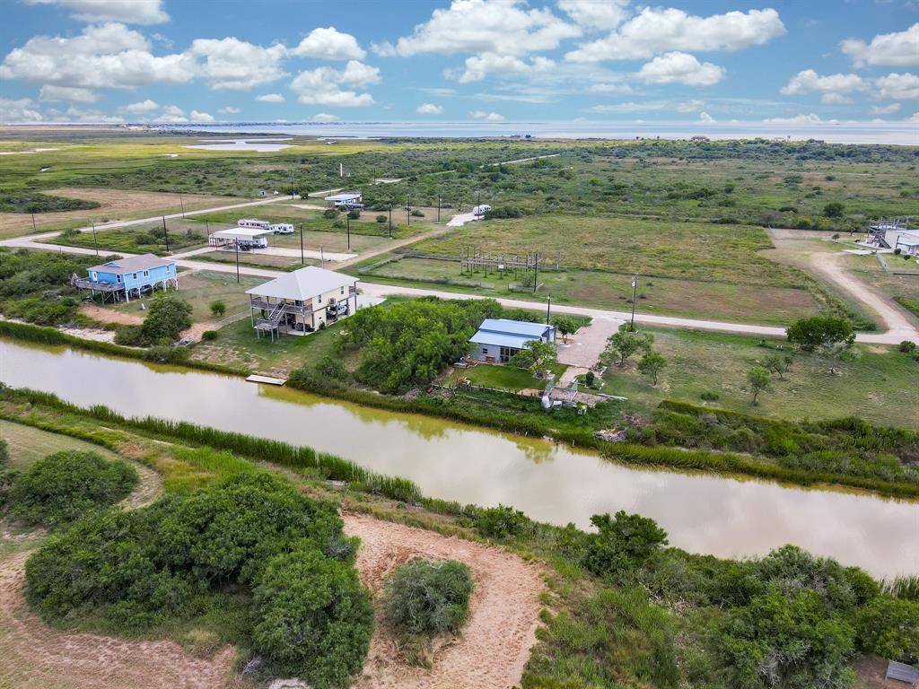 Palacios, TX 77465,108 Lobster LN