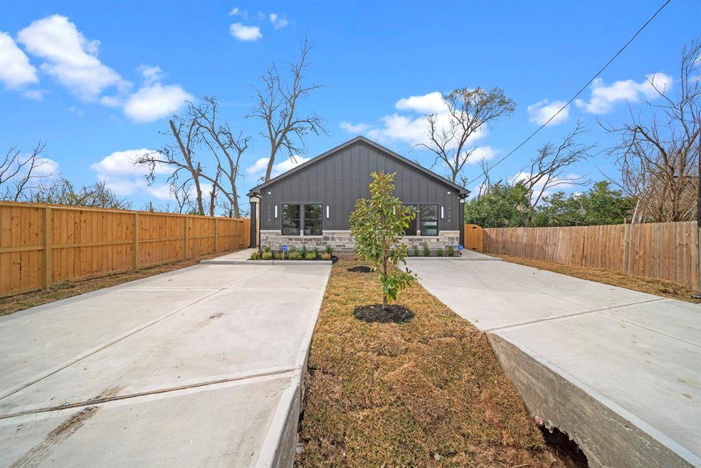 Houston, TX 77051,9514 Ashville DR