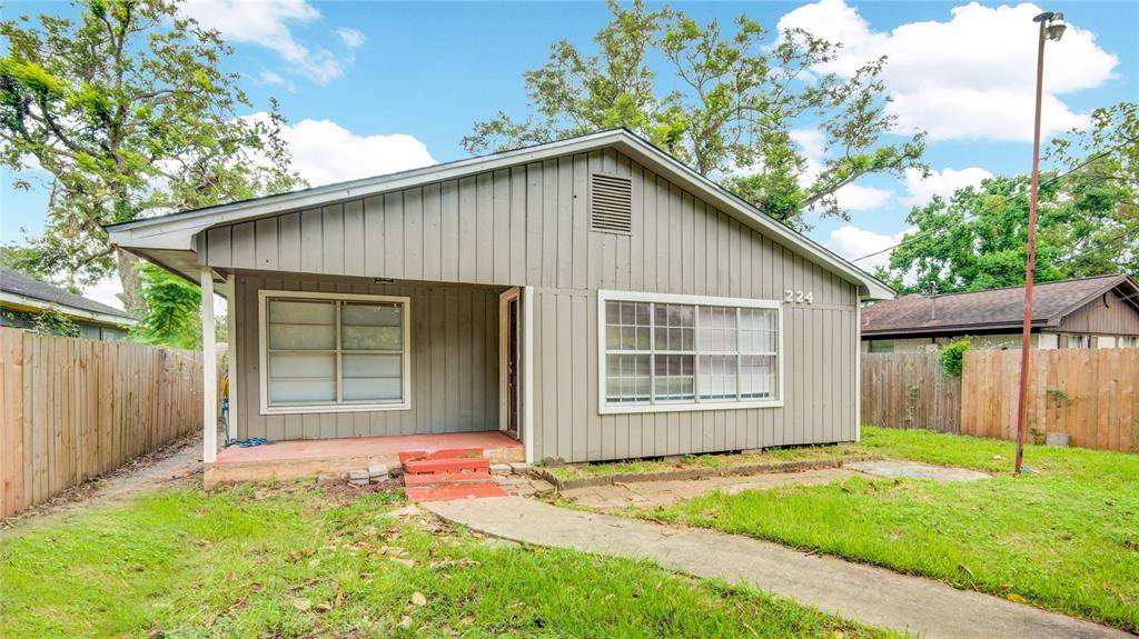 Clute, TX 77531,224 Maddox ST