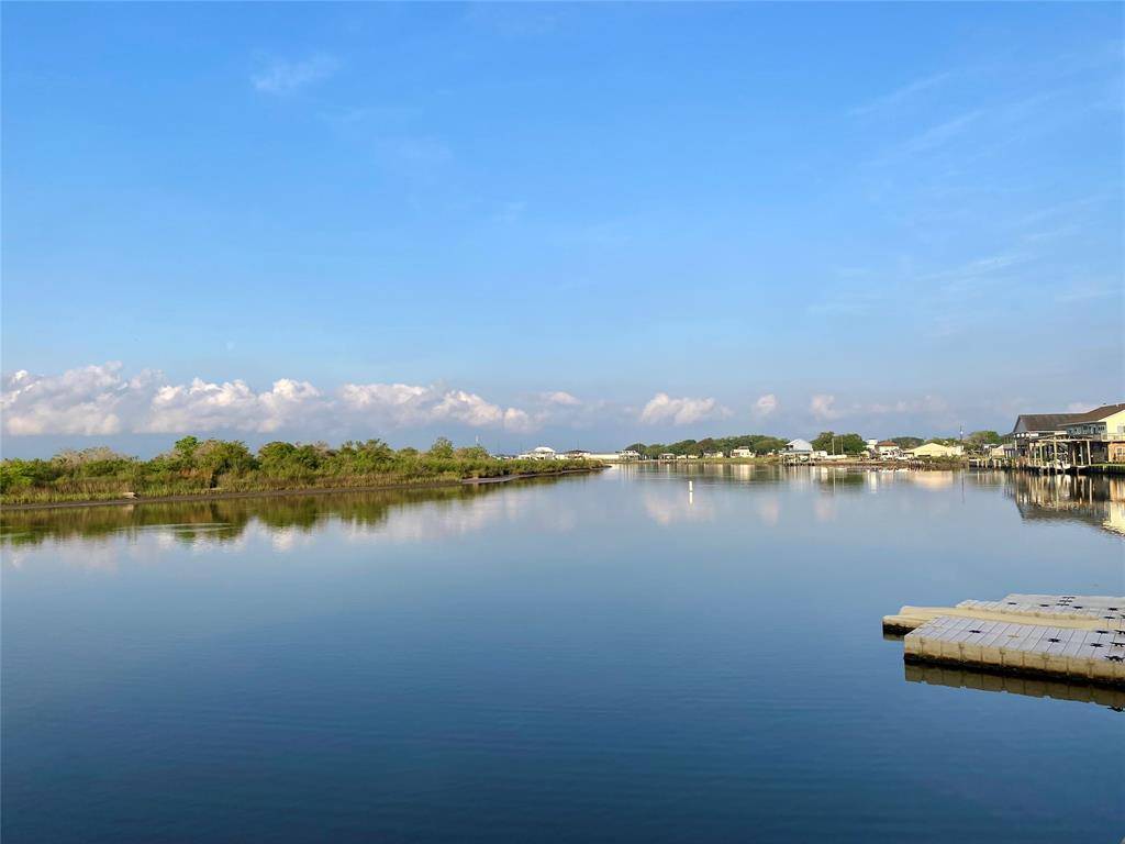 Freeport, TX 77541,102 Redfish DR