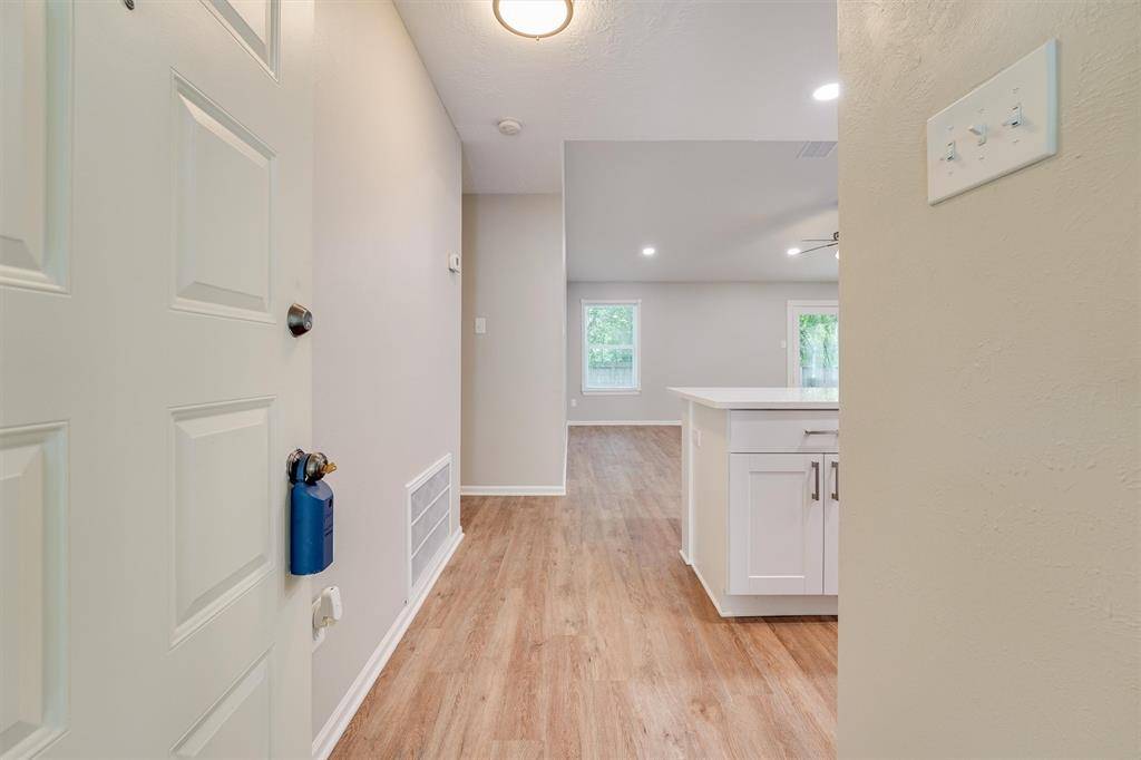 The Woodlands, TX 77381,21 E Brookberry CT