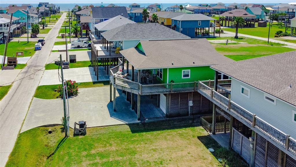 Crystal Beach, TX 77650,877 Palmetto DR