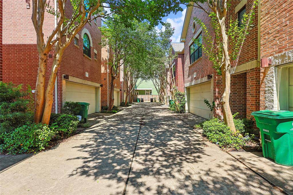 Houston, TX 77008,2505 Brinkman ST