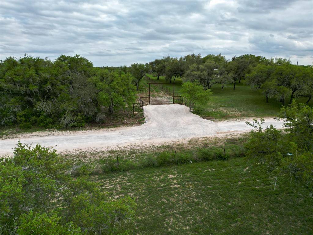 Beeville, TX 78102,169 Bobwhite TRL