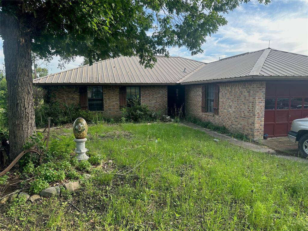 Richards, TX 77873,334 Pool RD