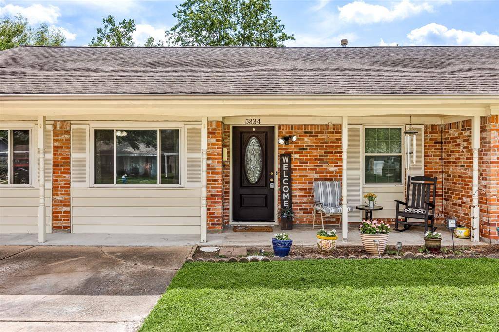 Houston, TX 77092,5834 Shurmard DR