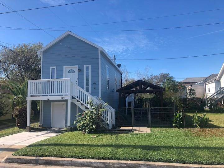 Galveston, TX 77550,1211 12th ST